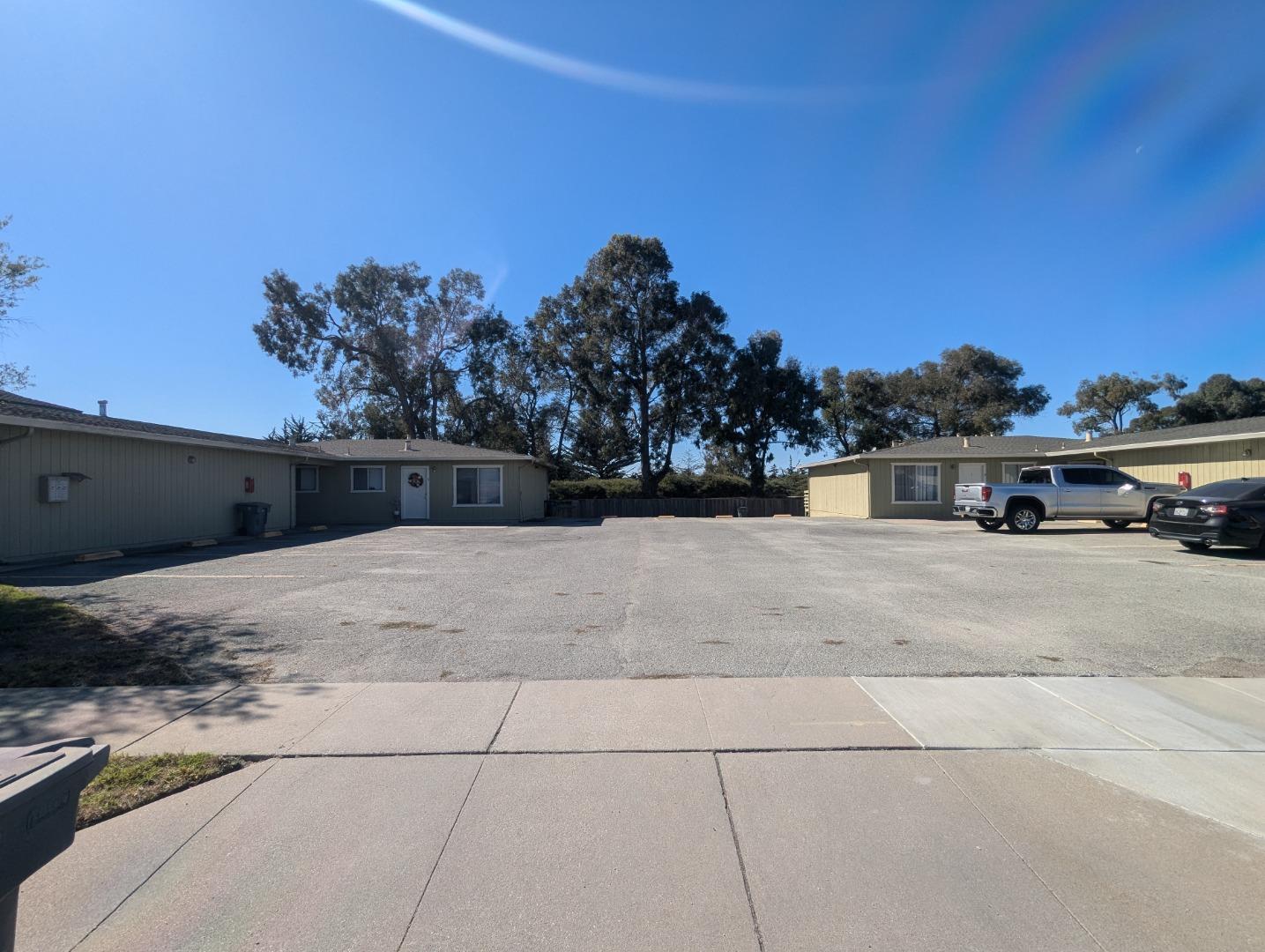 1267 Cherokee DR