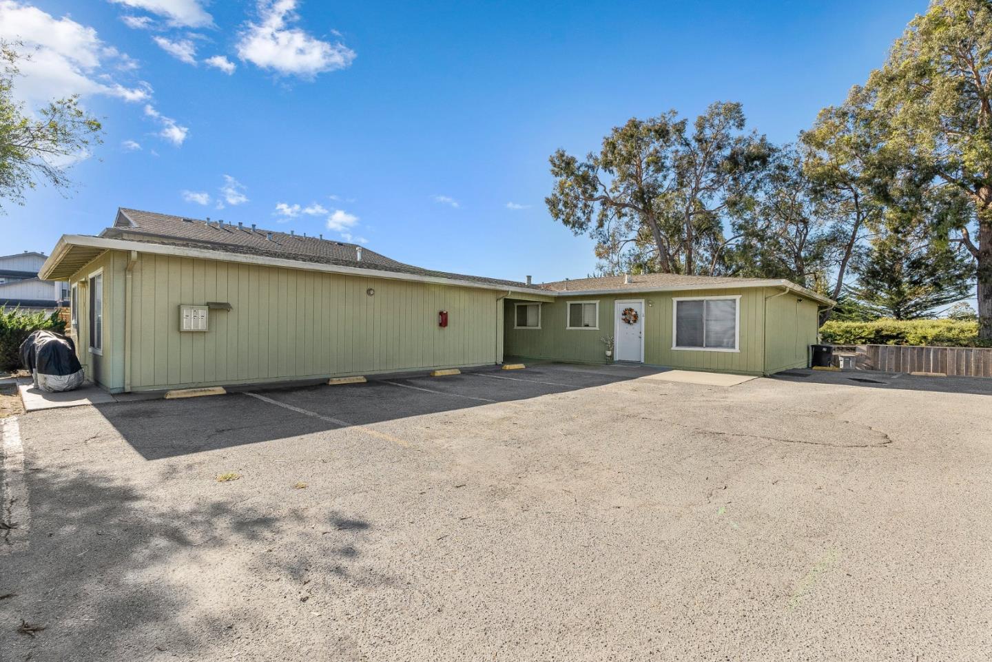 1259 Cherokee DR