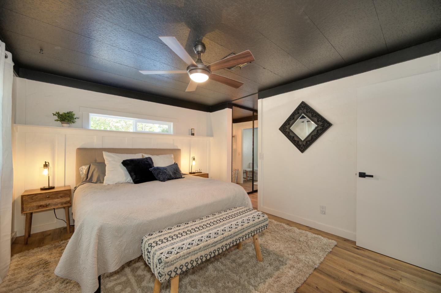 2000 Camanche RD 233