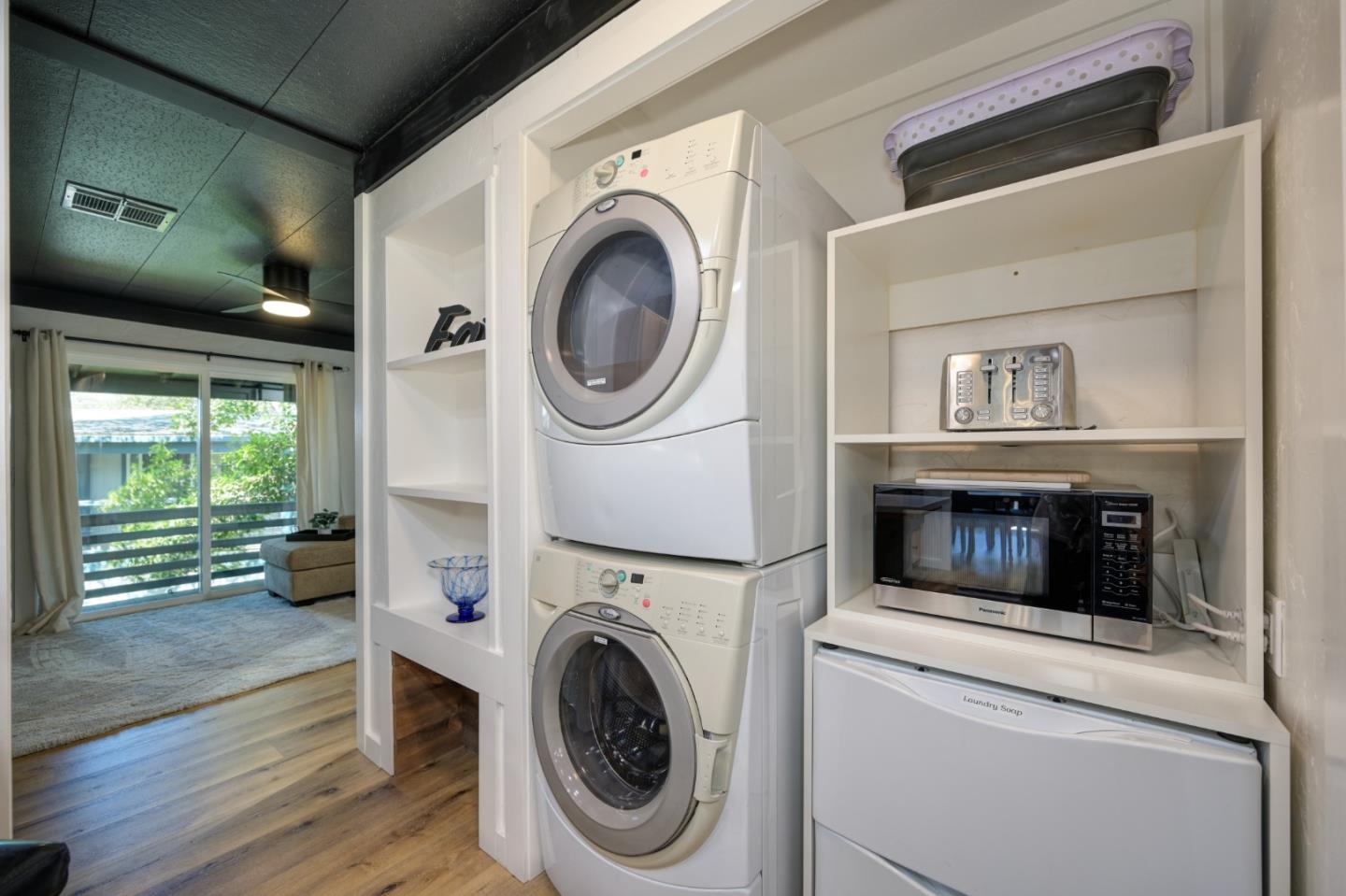 2000 Camanche RD 233