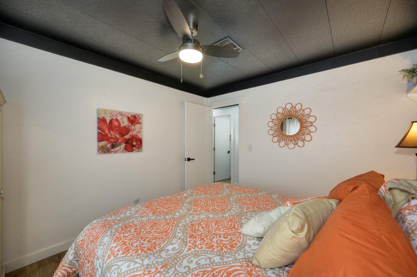 2000 Camanche RD 233