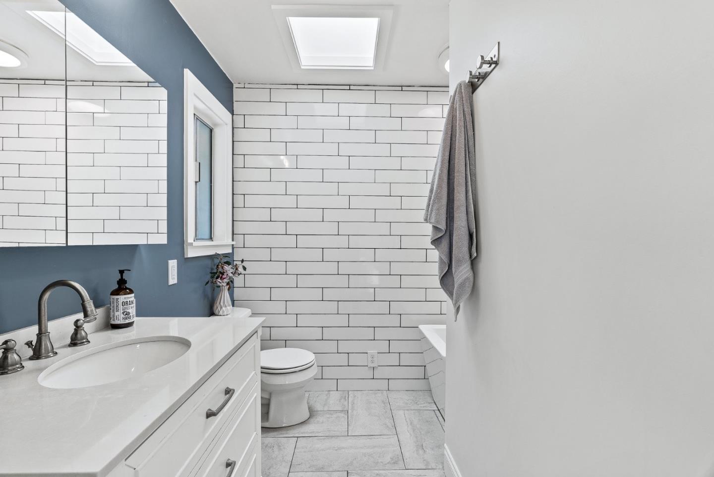 19395 Bellinzona AVE