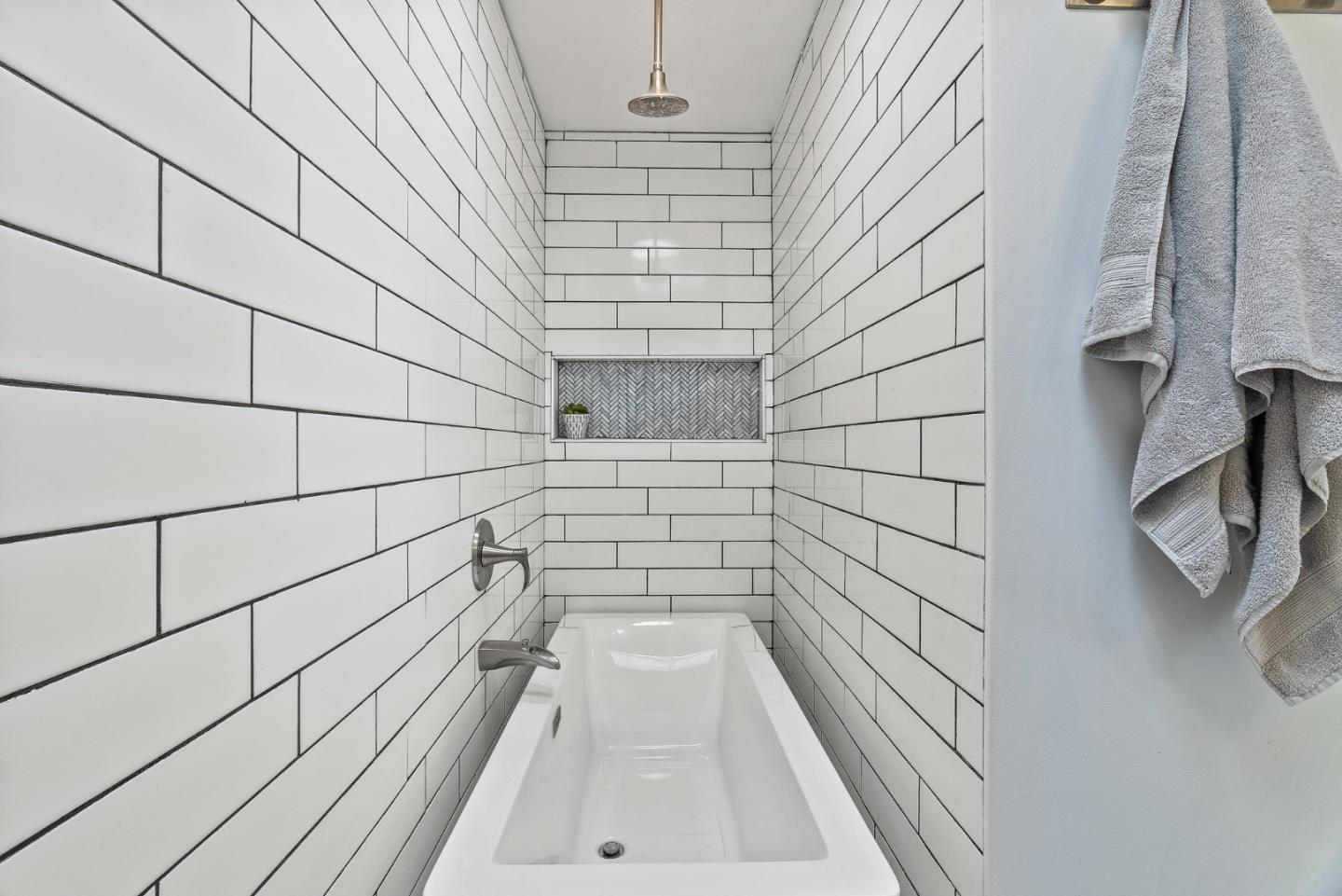 19395 Bellinzona AVE