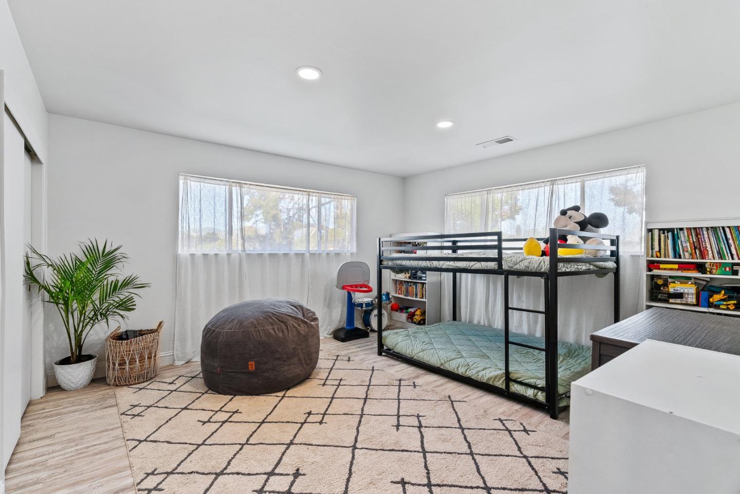 19395 Bellinzona AVE