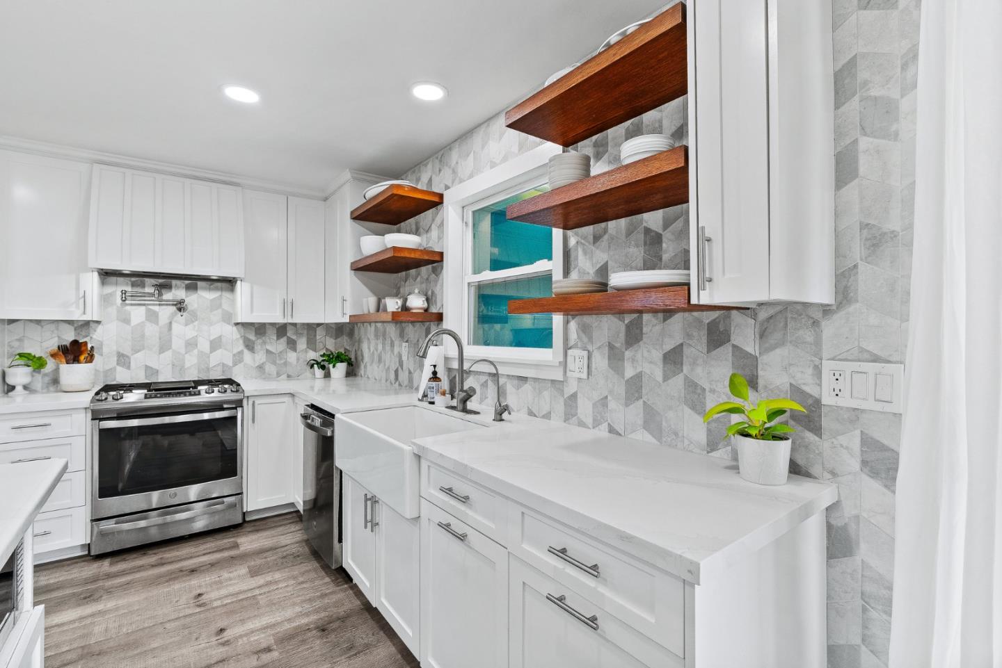 19395 Bellinzona AVE