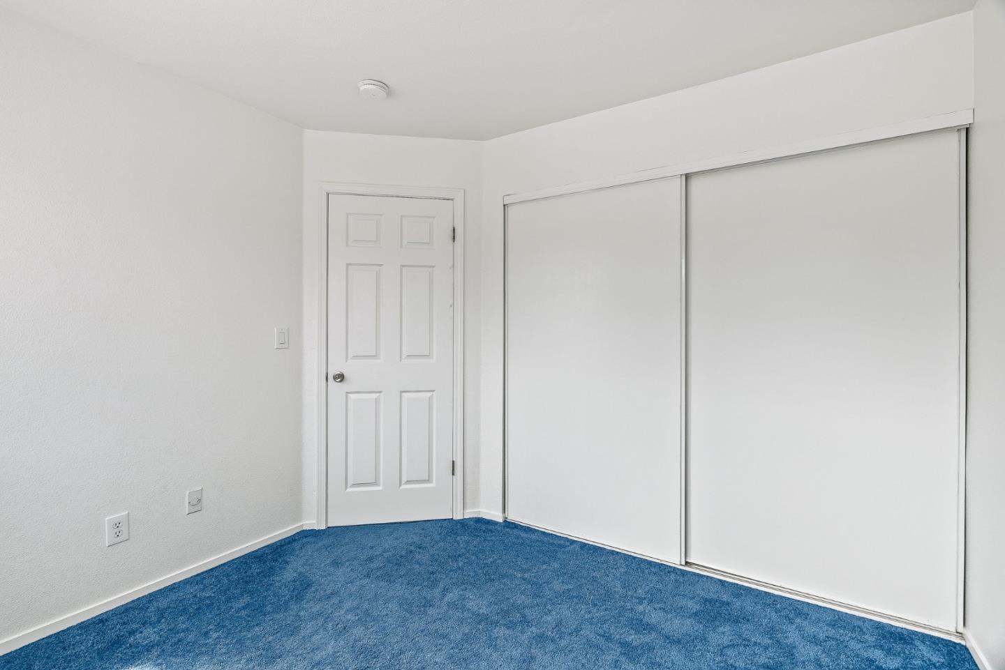 910 Cortina Way