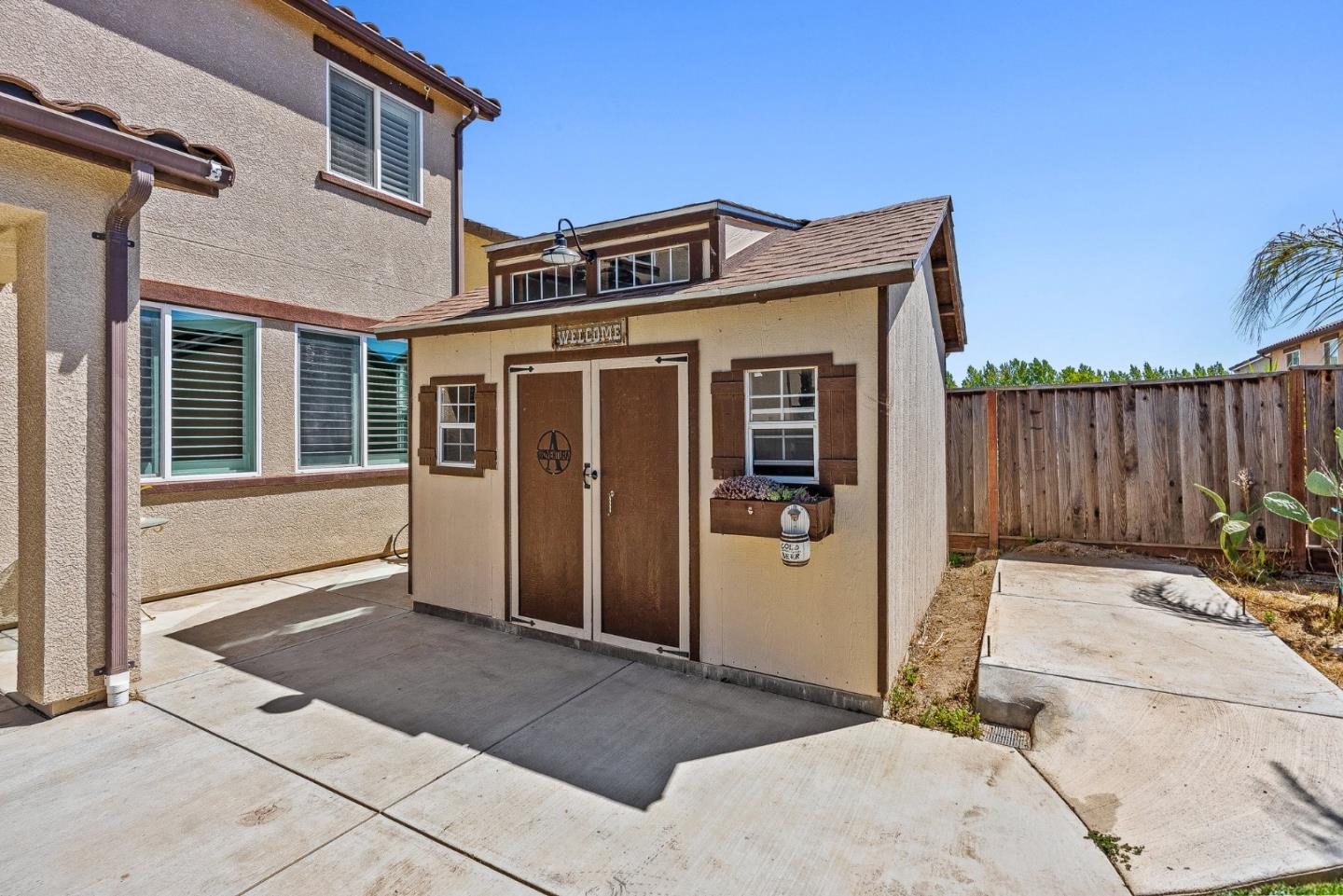 662 Ventura Drive