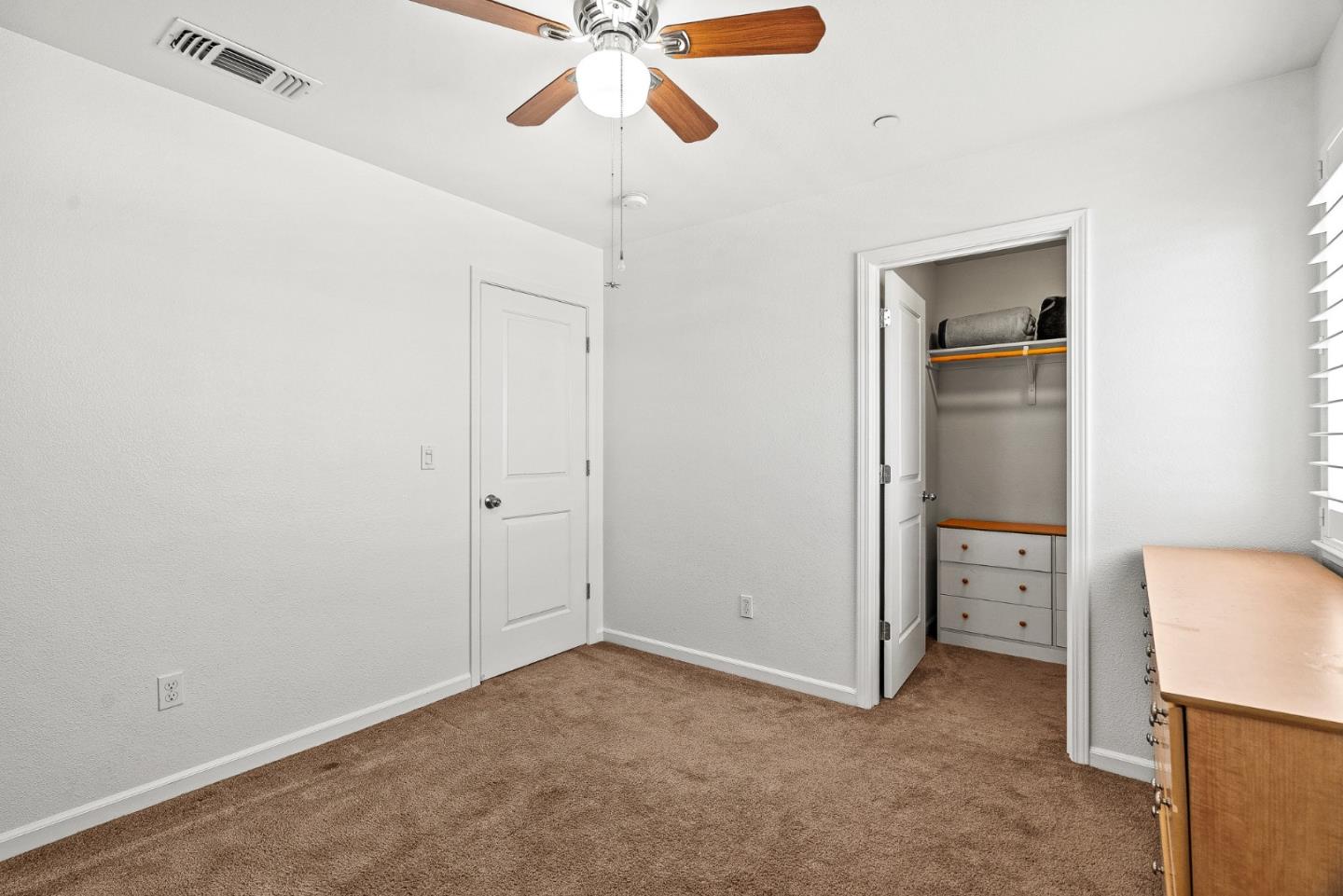 662 Ventura Drive