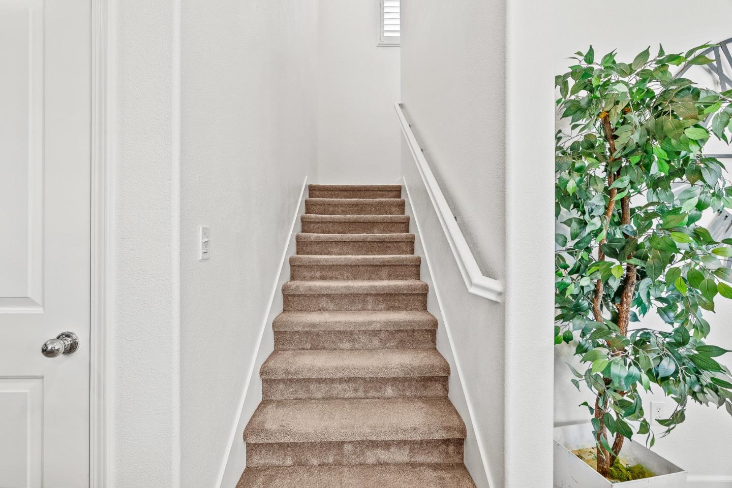 662 Ventura Drive