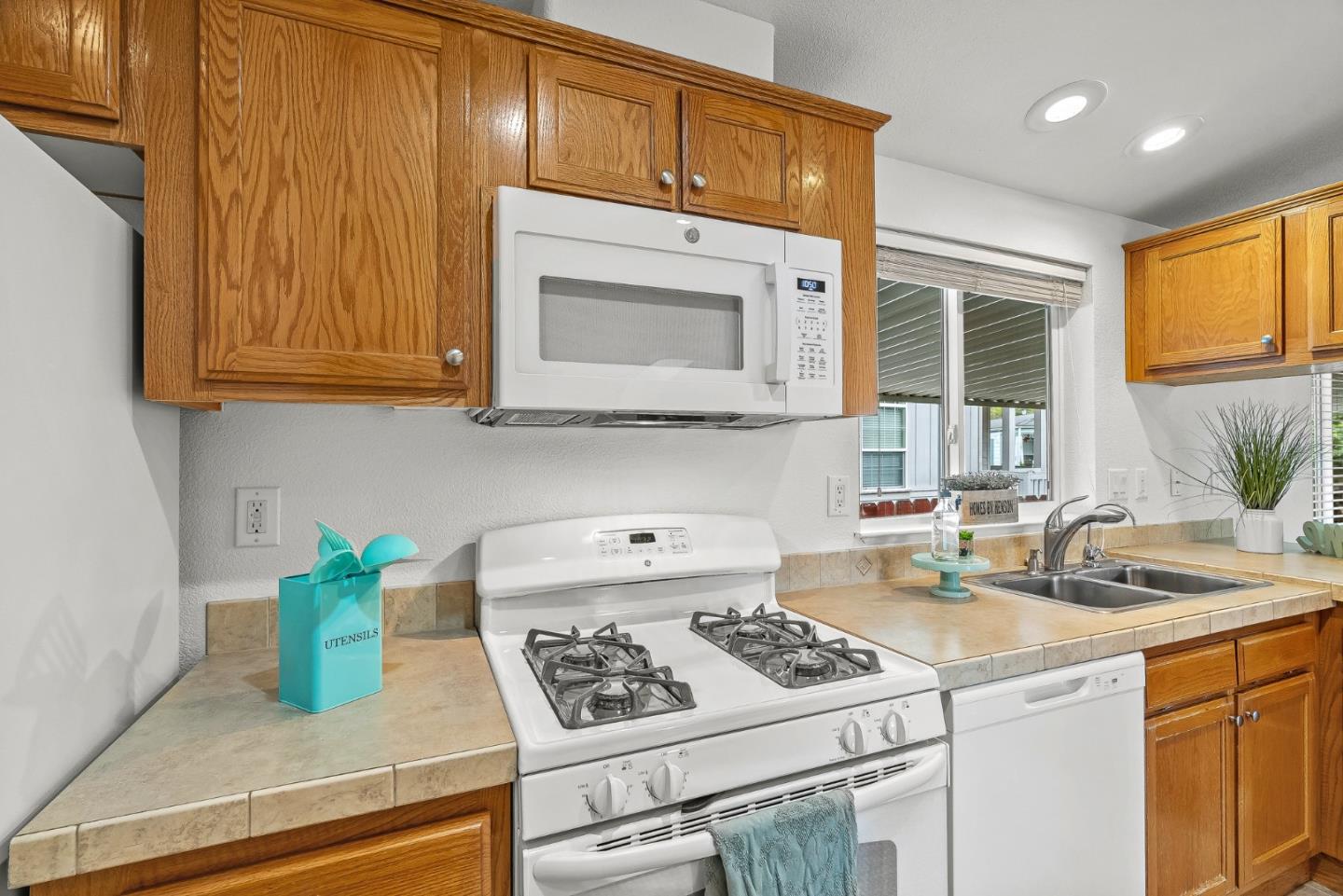 17779 Vierra Canyon Road Unit: 33