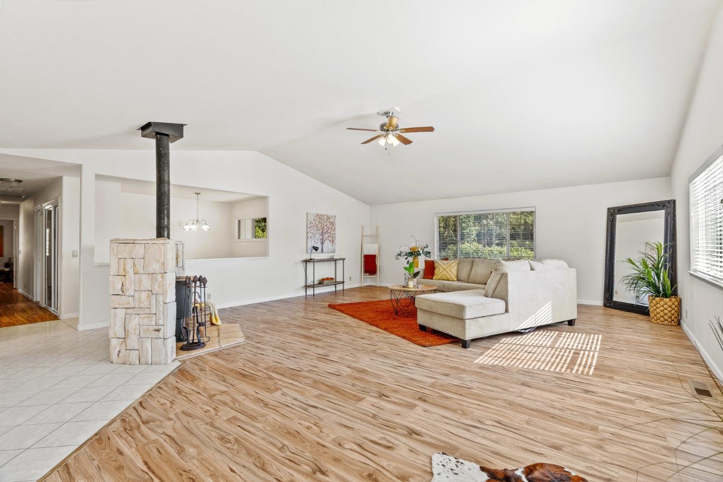 6595 Frankie Lane
