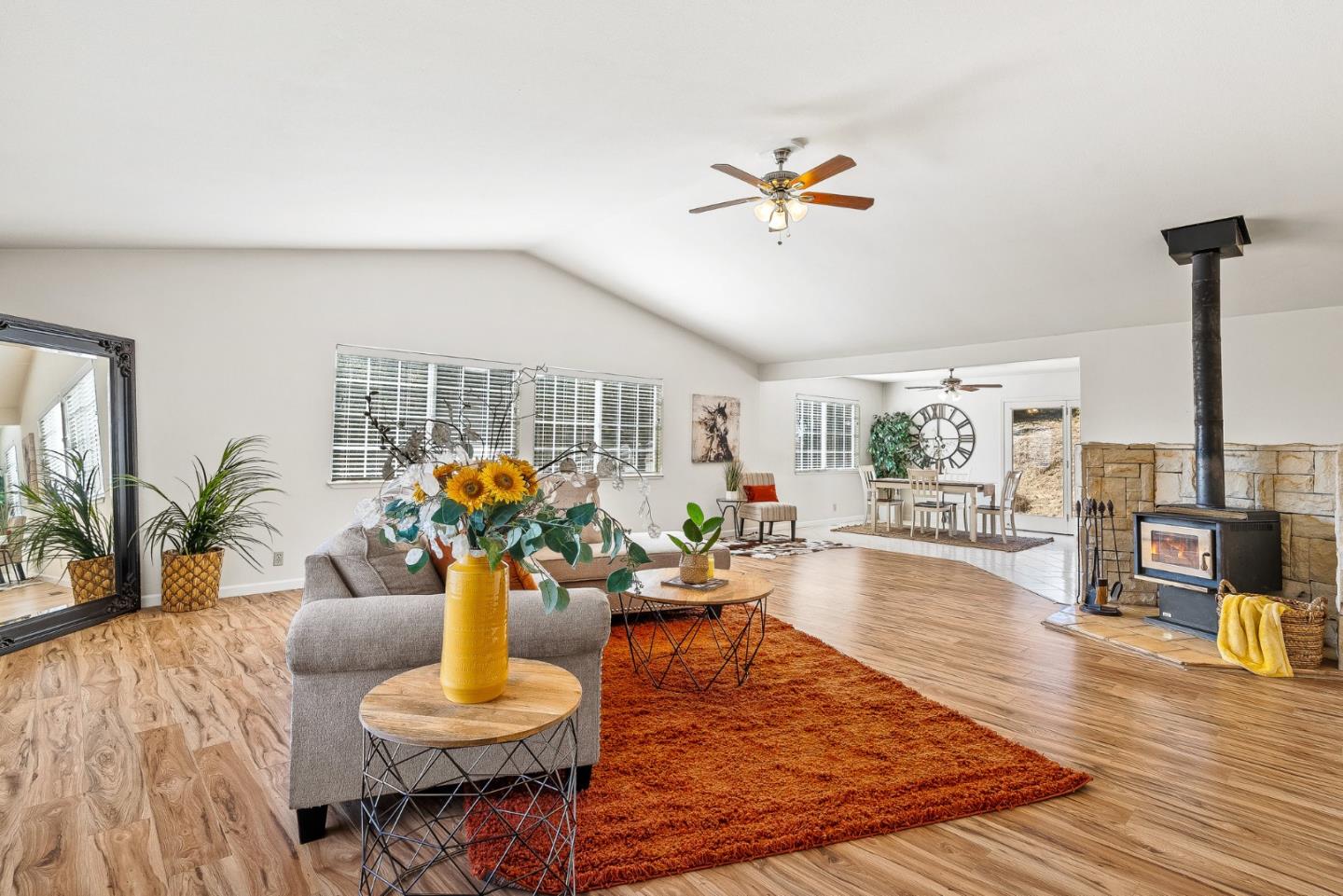 6595 Frankie Lane