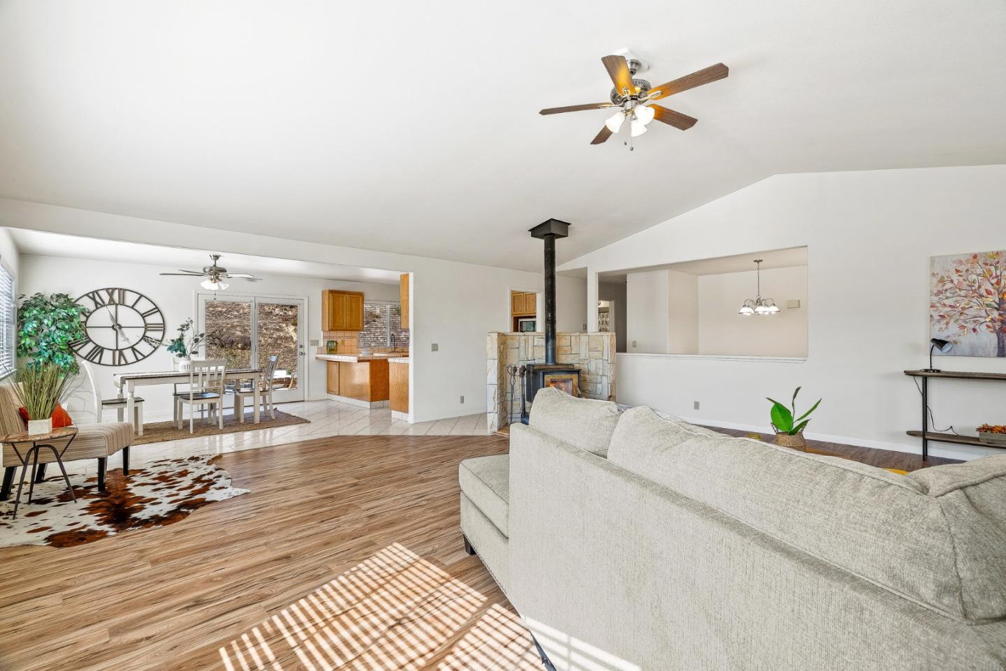 6595 Frankie Lane
