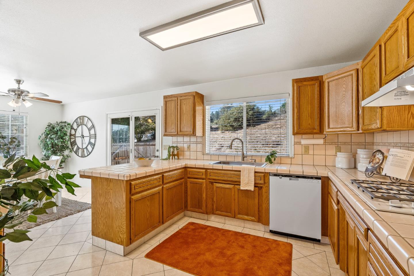 6595 Frankie Lane