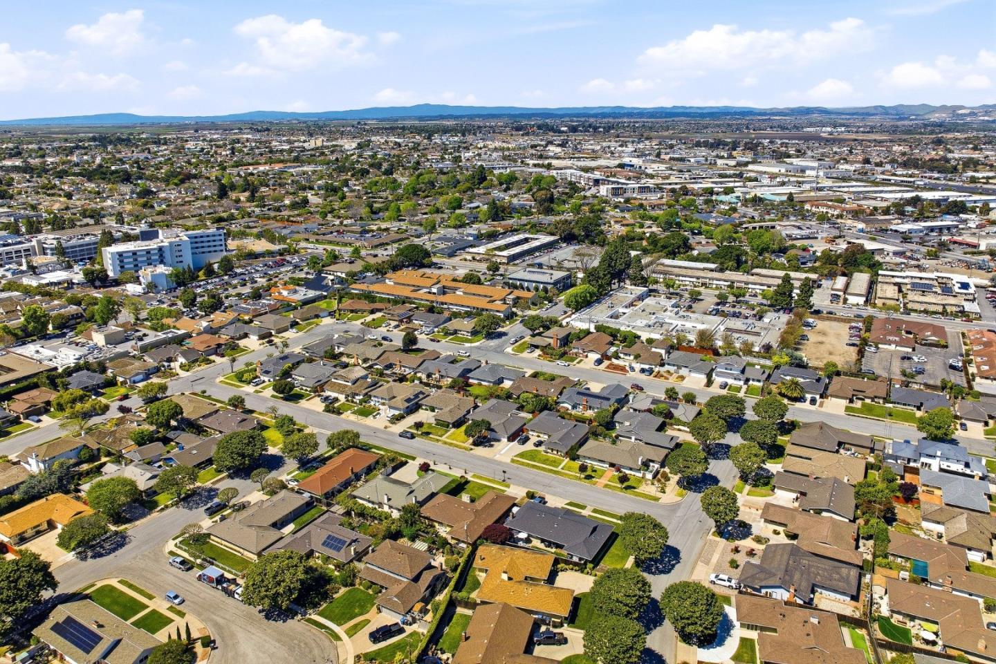 651 San Tomas Way