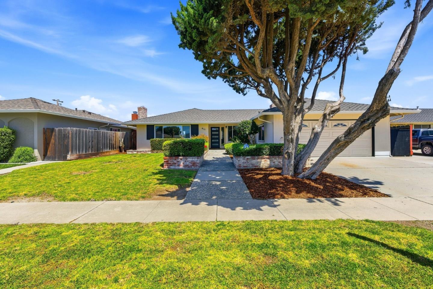 651 San Tomas Way