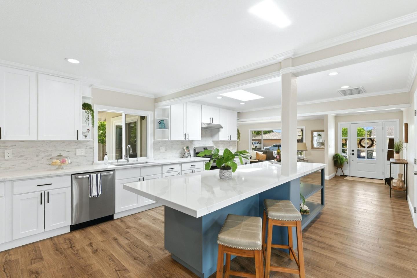 31 La Mirada Court