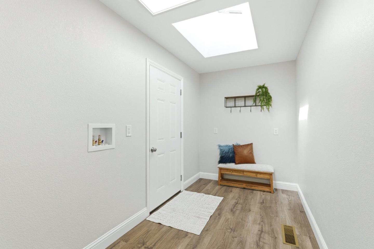 31 La Mirada Court