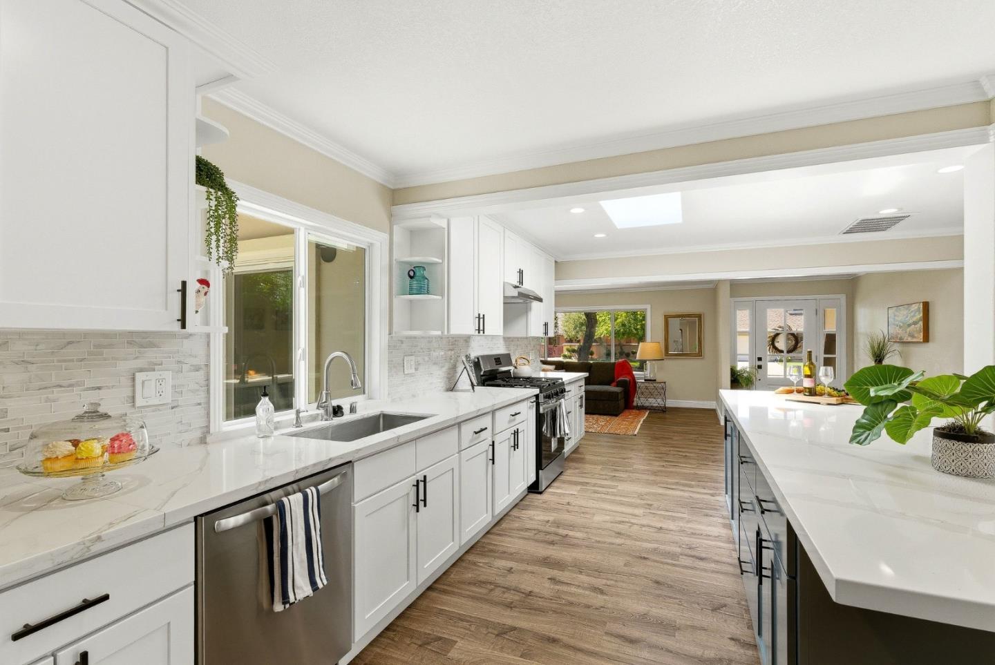 31 La Mirada Court