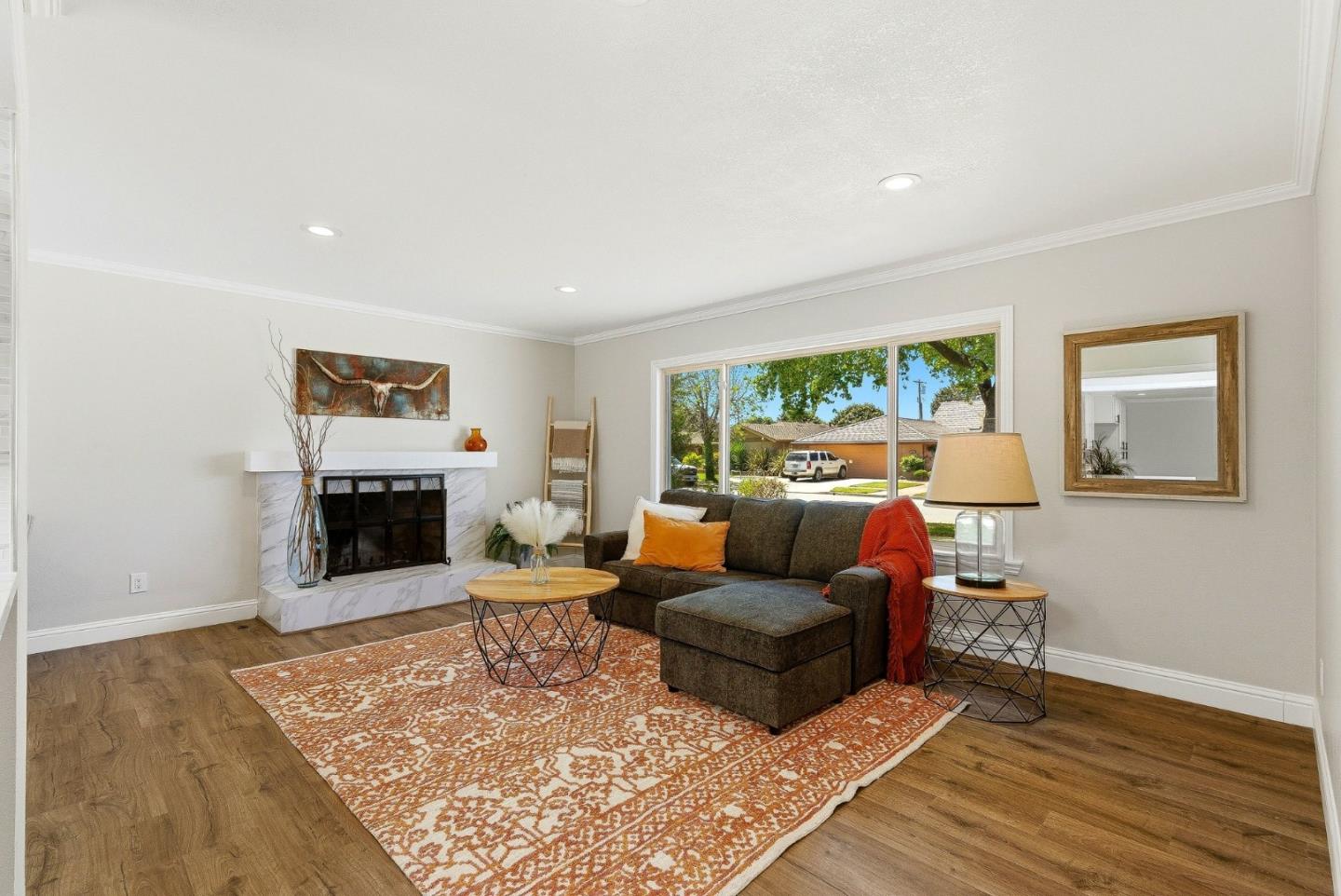 31 La Mirada Court
