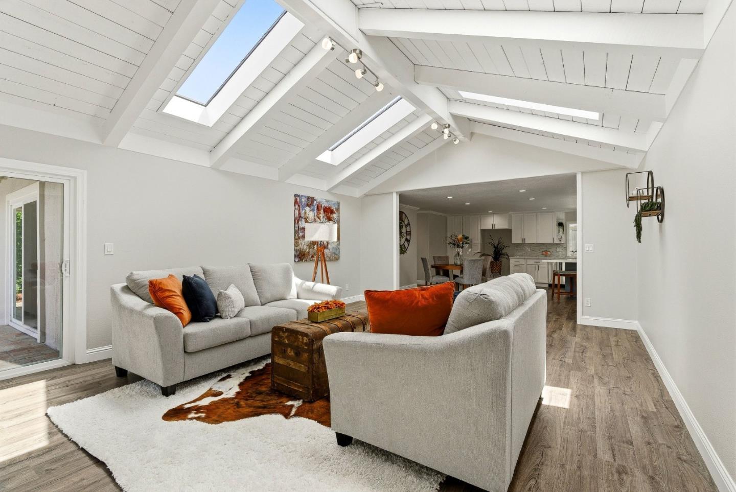 31 La Mirada Court