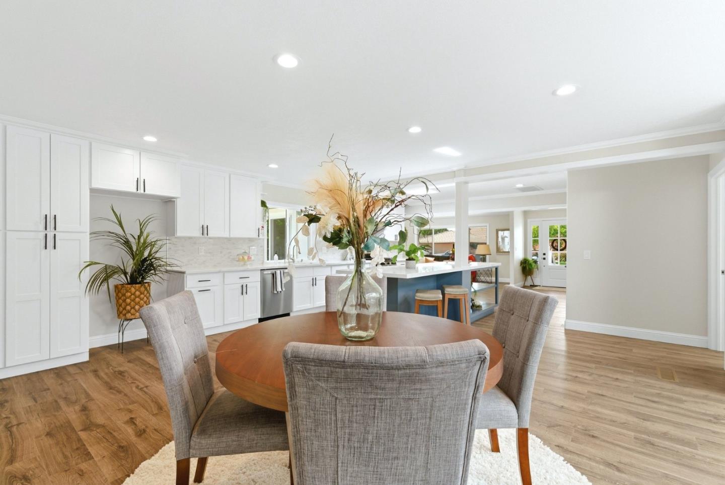 31 La Mirada Court