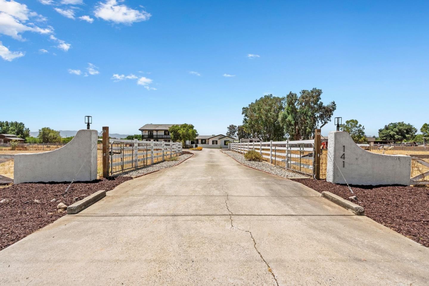141 Arroyo Seco DR