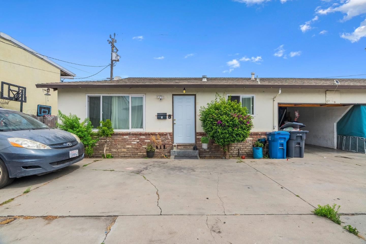 20 S Hebbron AVE