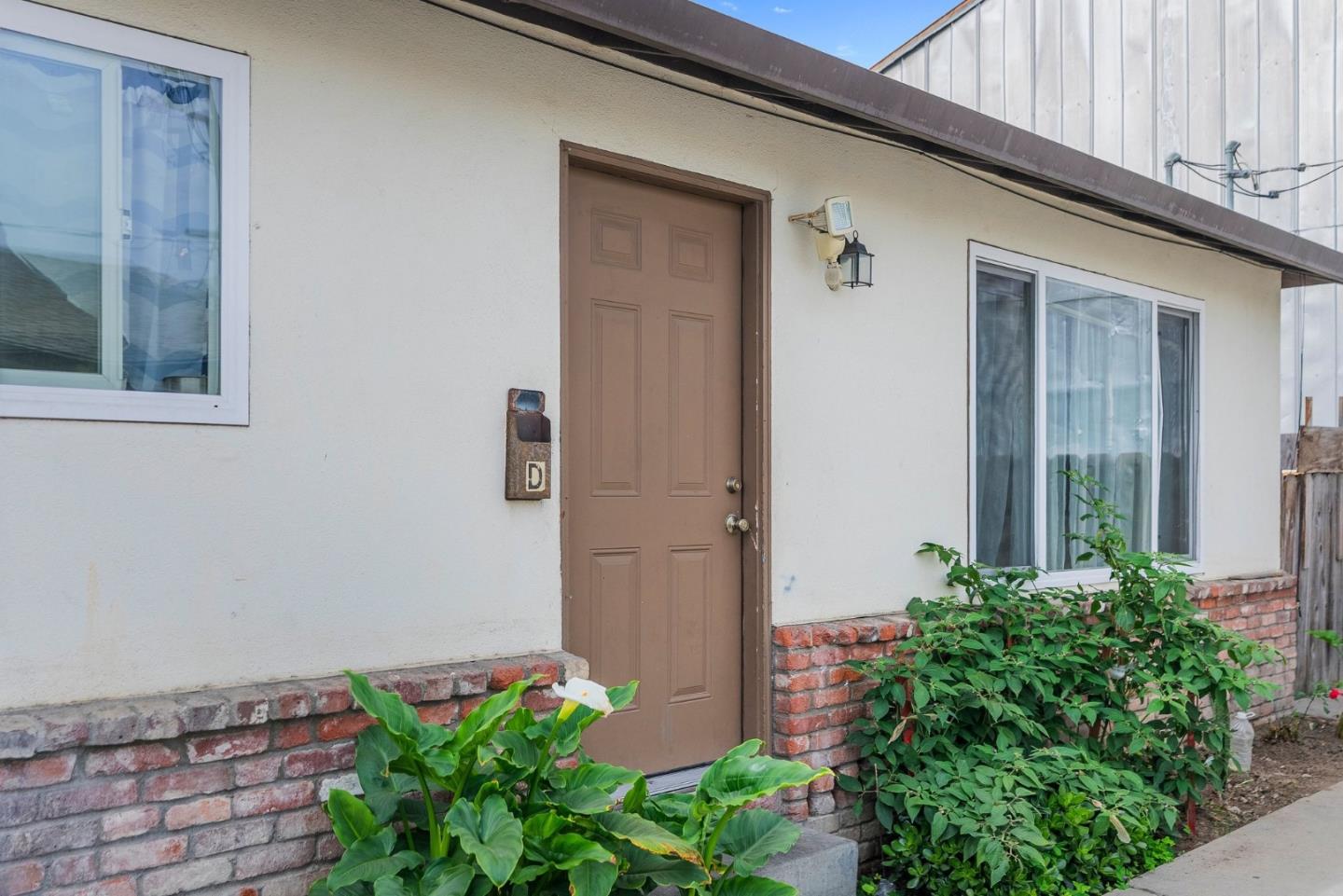 20 S Hebbron AVE