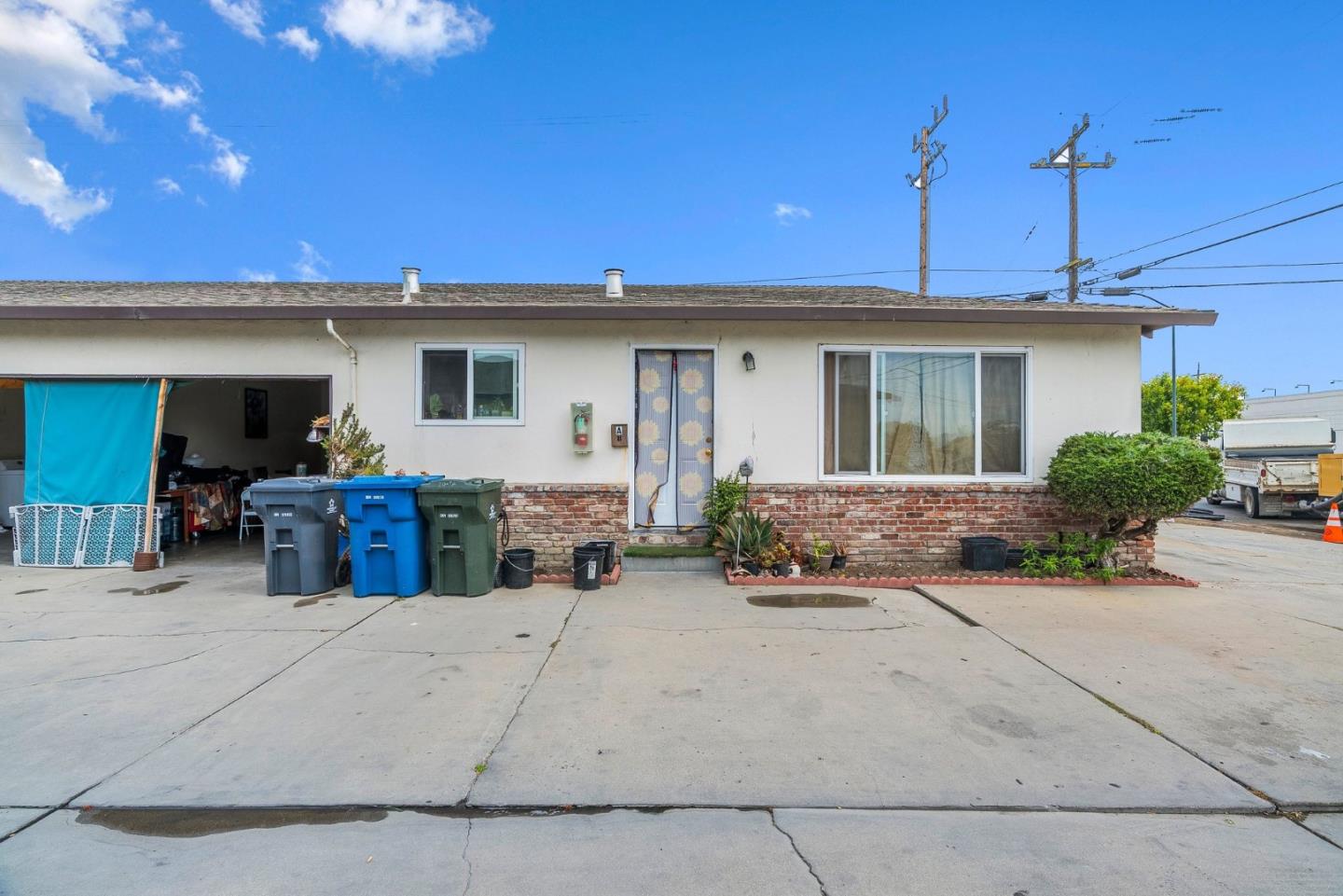 20 S Hebbron AVE