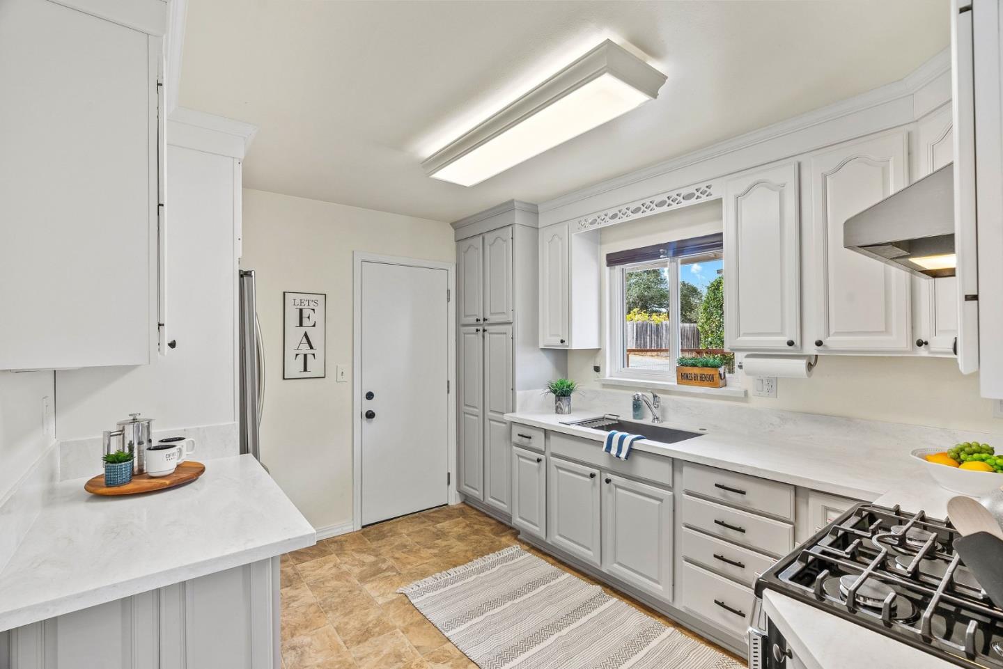 28 Vista DR