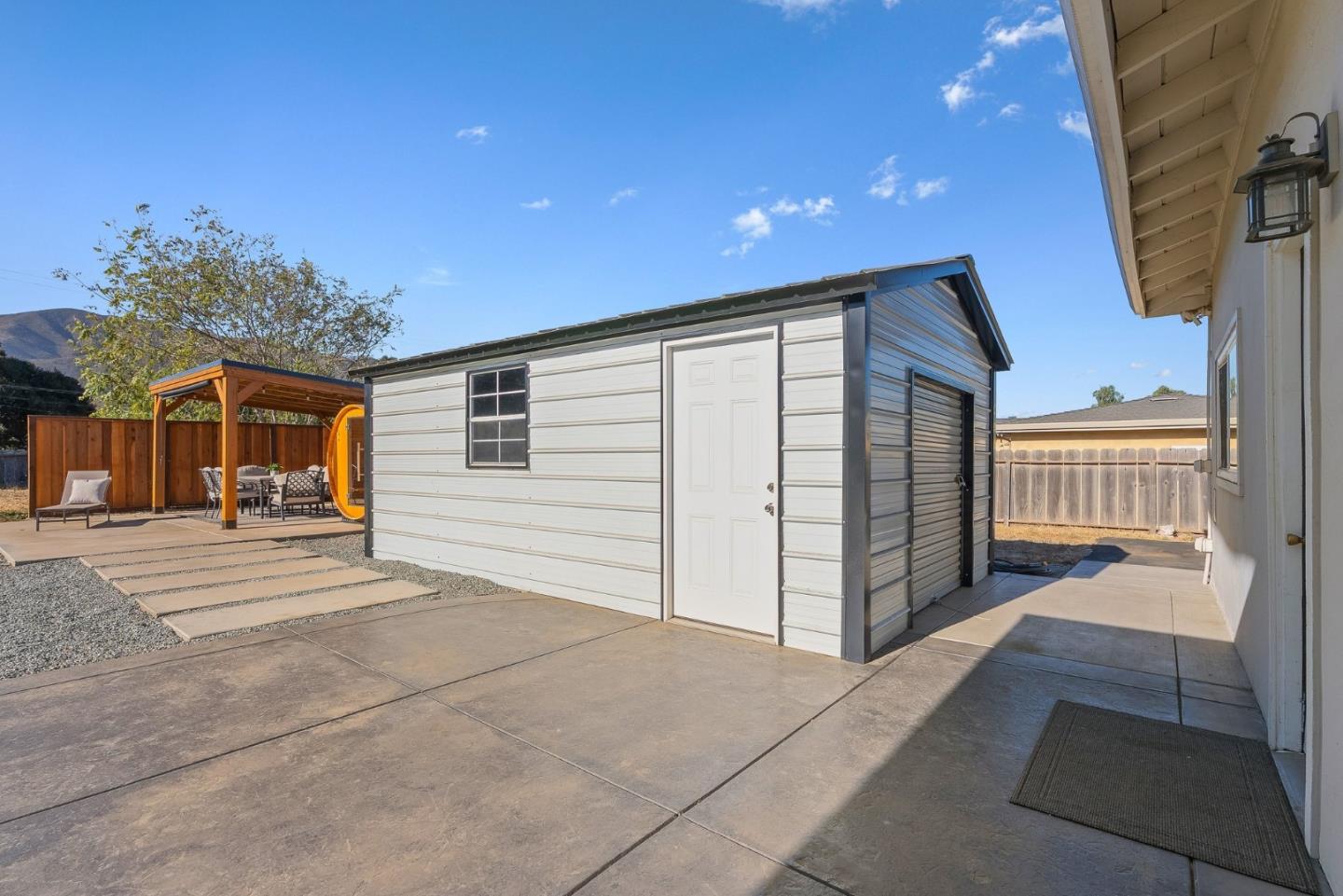 296 River RD