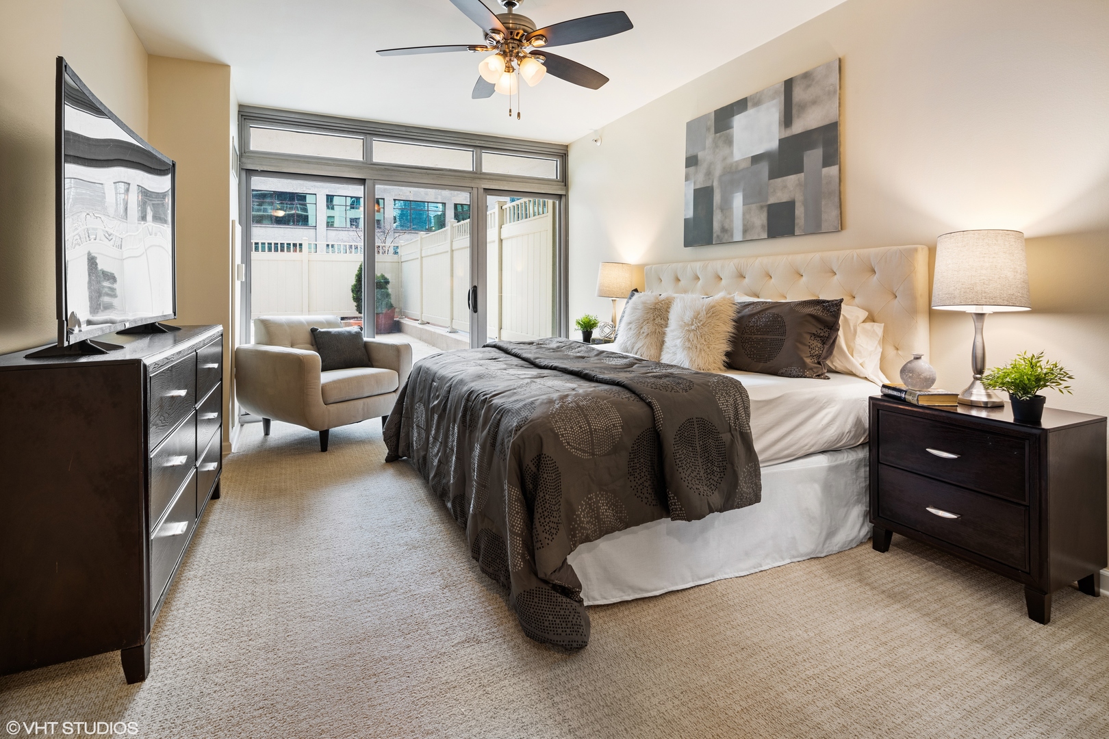 125 S Jefferson Street Unit: 605