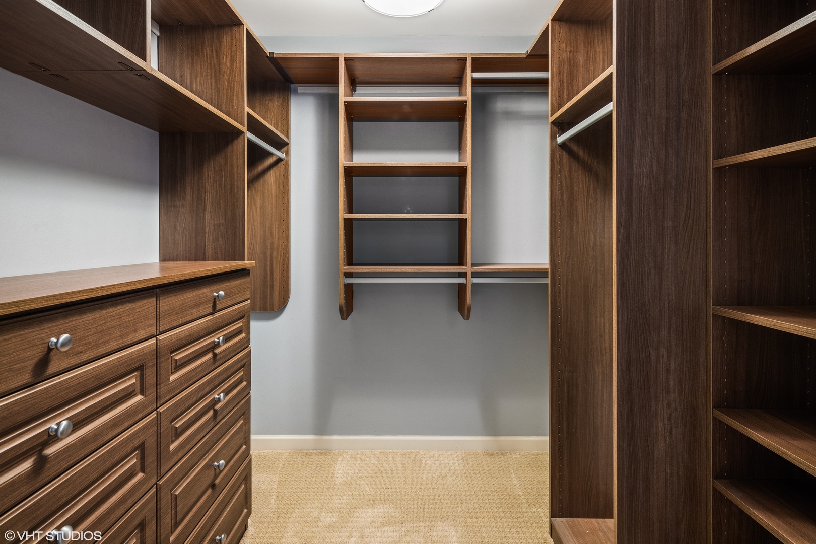 125 S Jefferson Street Unit: 605