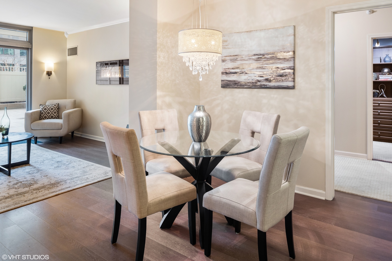 125 S Jefferson Street Unit: 605