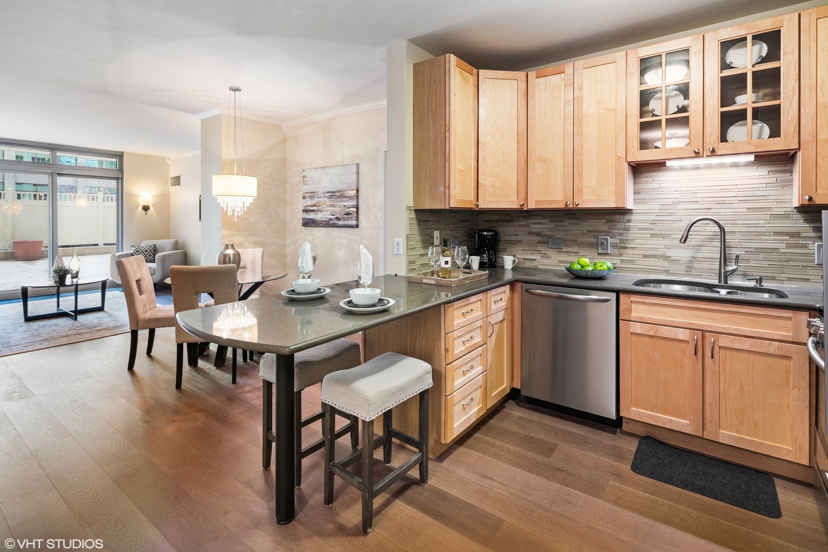 125 S Jefferson Street Unit: 605