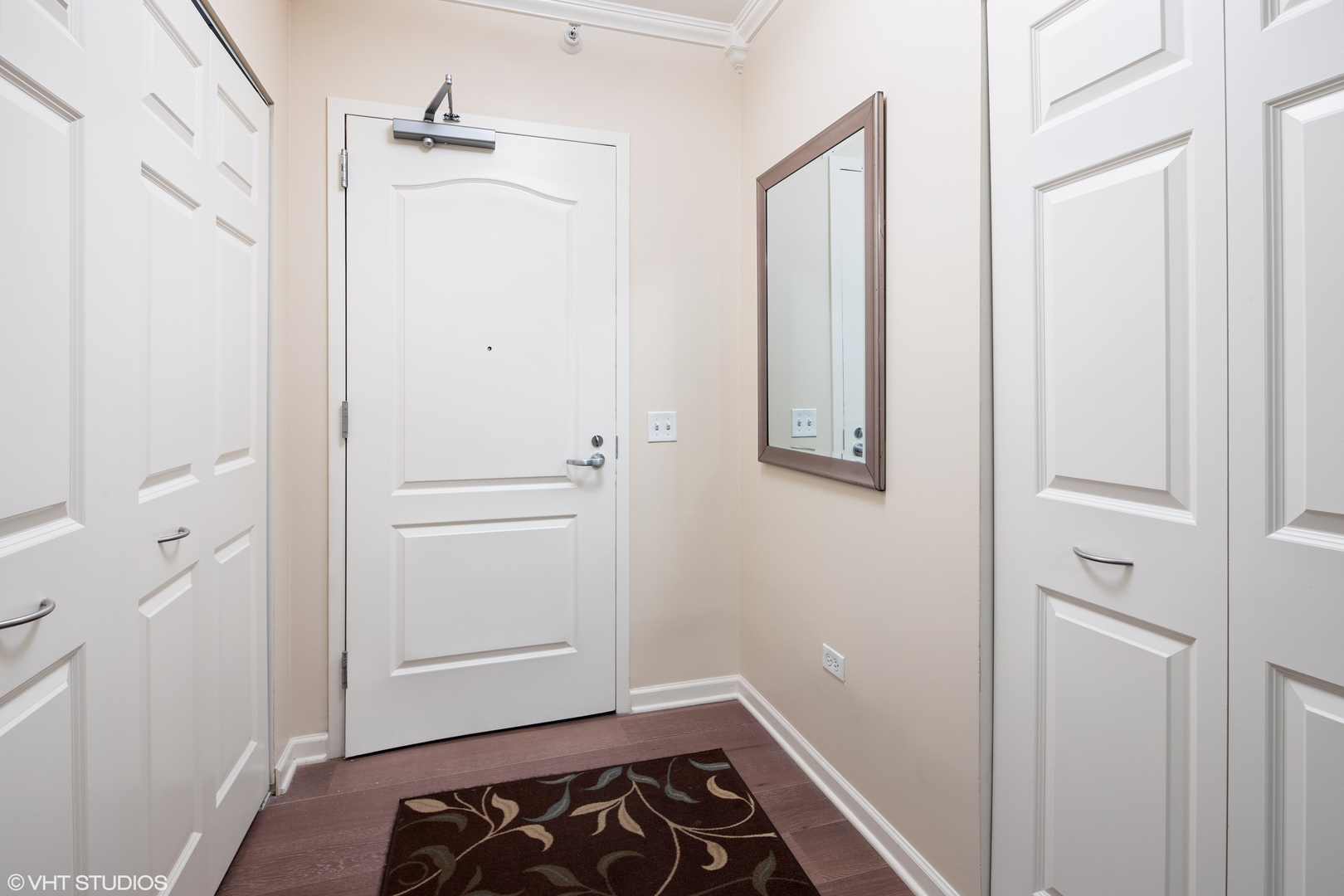 125 S Jefferson Street Unit: 605