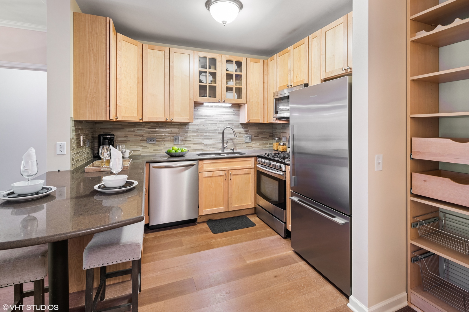 125 S Jefferson Street Unit: 605