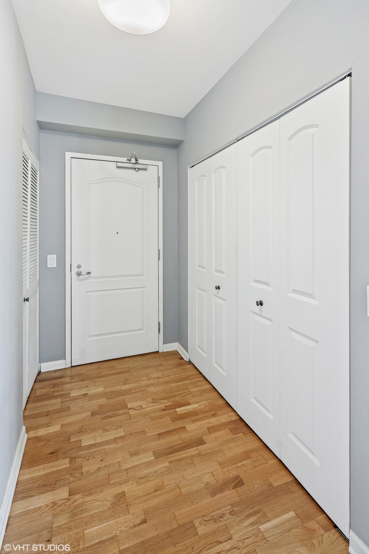 125 S Jefferson Street Unit: 2404