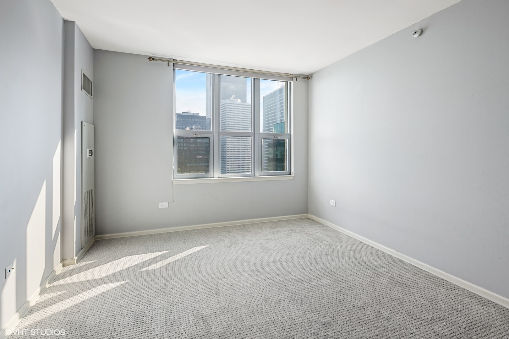 125 S Jefferson Street Unit: 2404