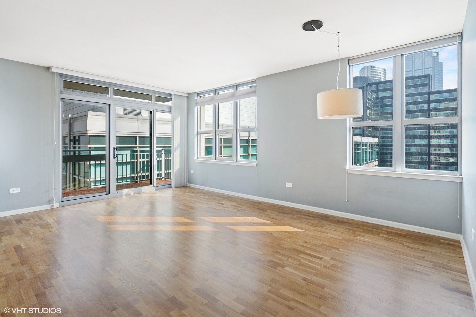 125 S Jefferson Street Unit: 2404