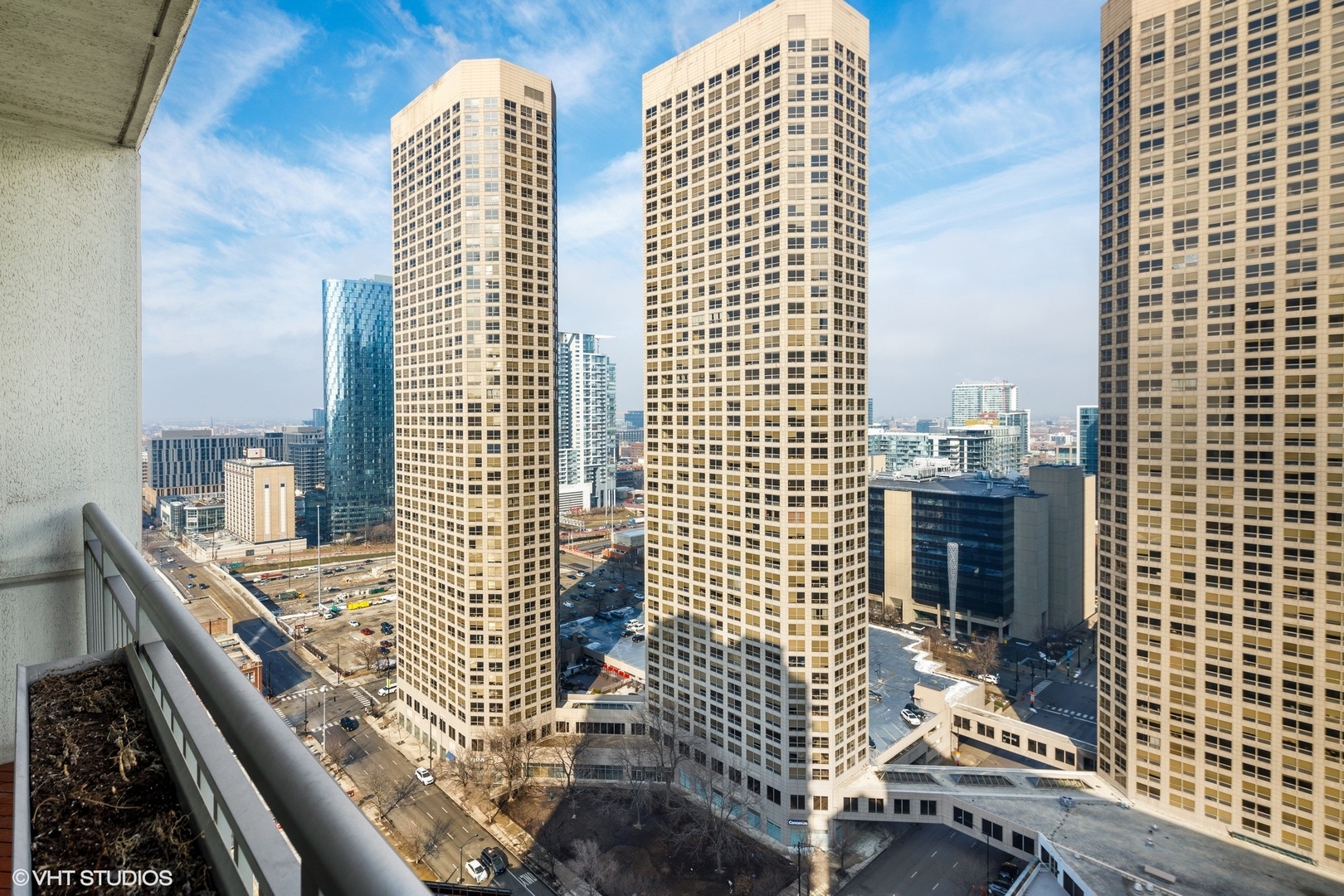 125 S Jefferson Street Unit: 2404