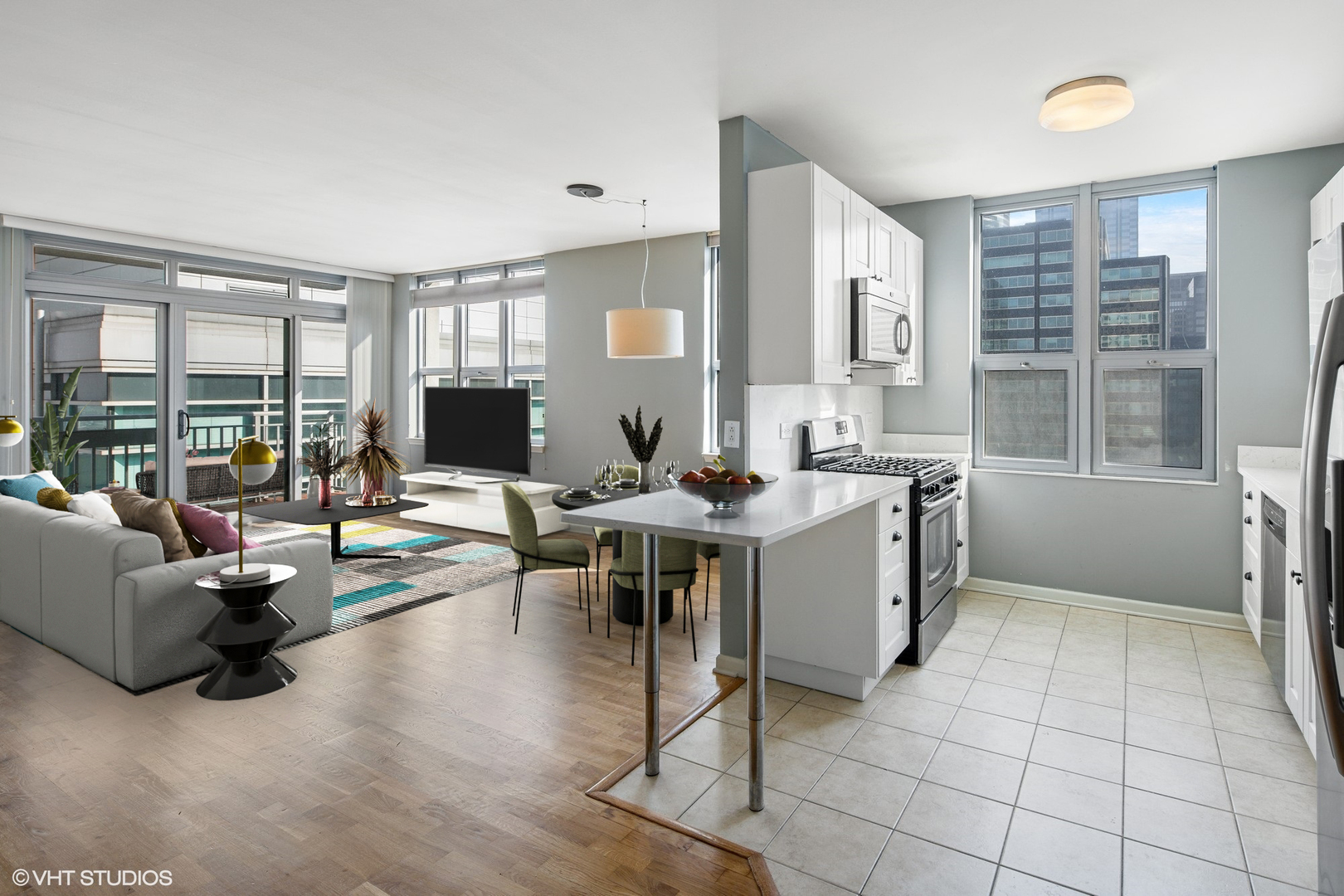 125 S Jefferson Street Unit: 2404