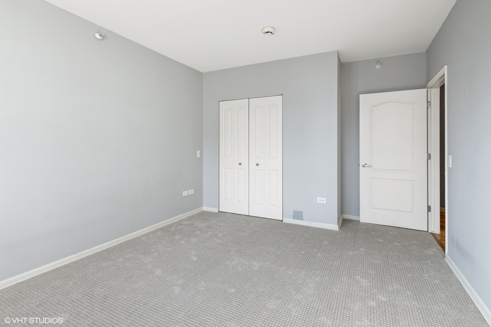 125 S Jefferson Street Unit: 2404