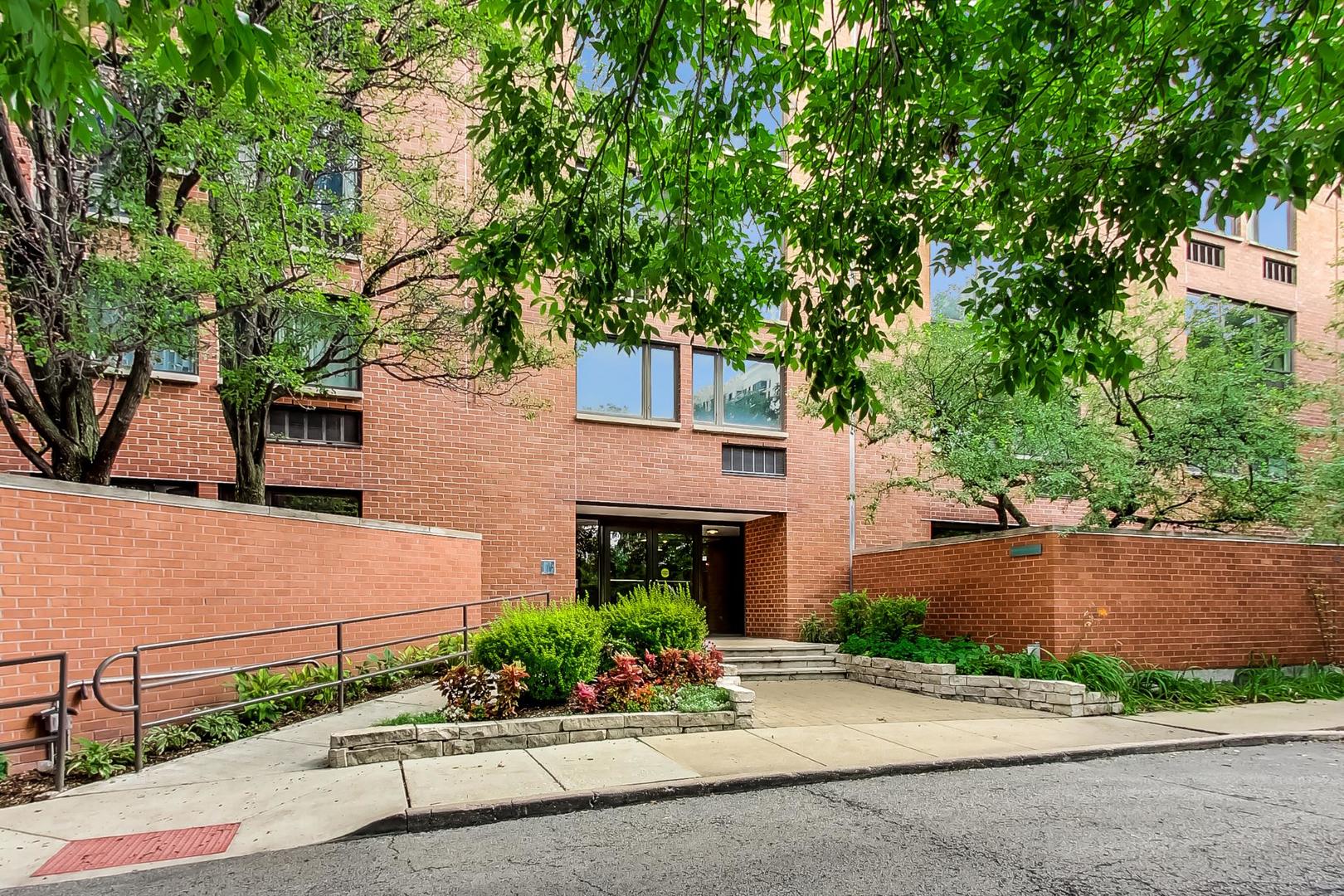 1169 S PLYMOUTH Court Unit: 304