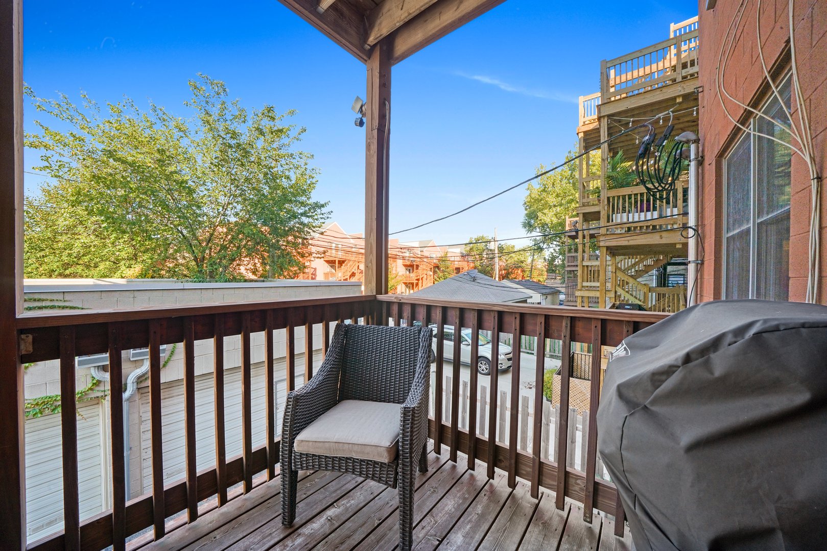 1368 N MOHAWK Street Unit: 2N