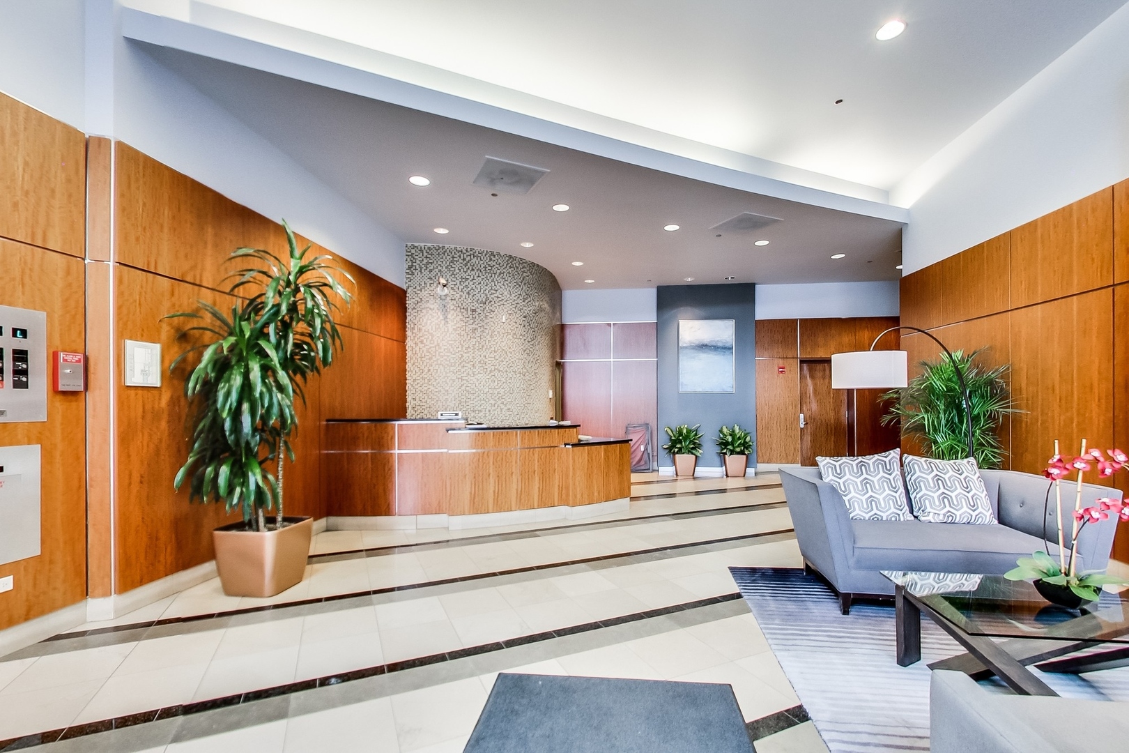 125 S Jefferson Street Unit: 2305