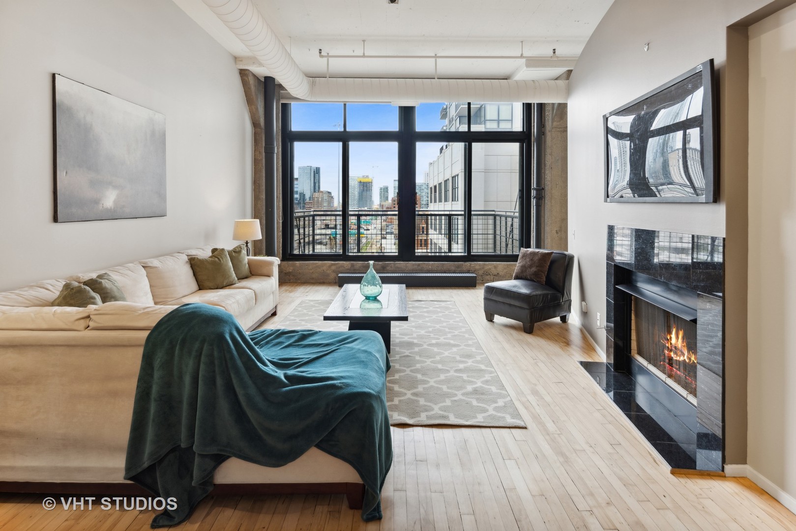 728 W Jackson Boulevard Unit: 504