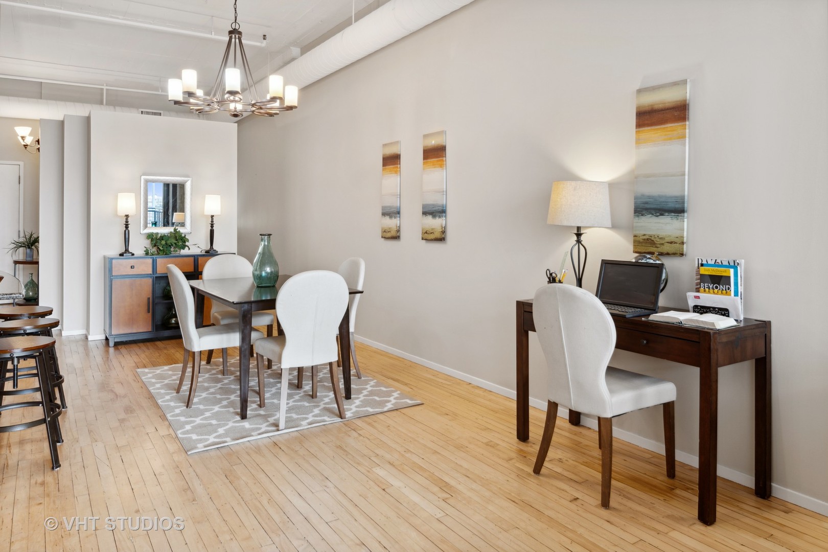 728 W Jackson Boulevard Unit: 504