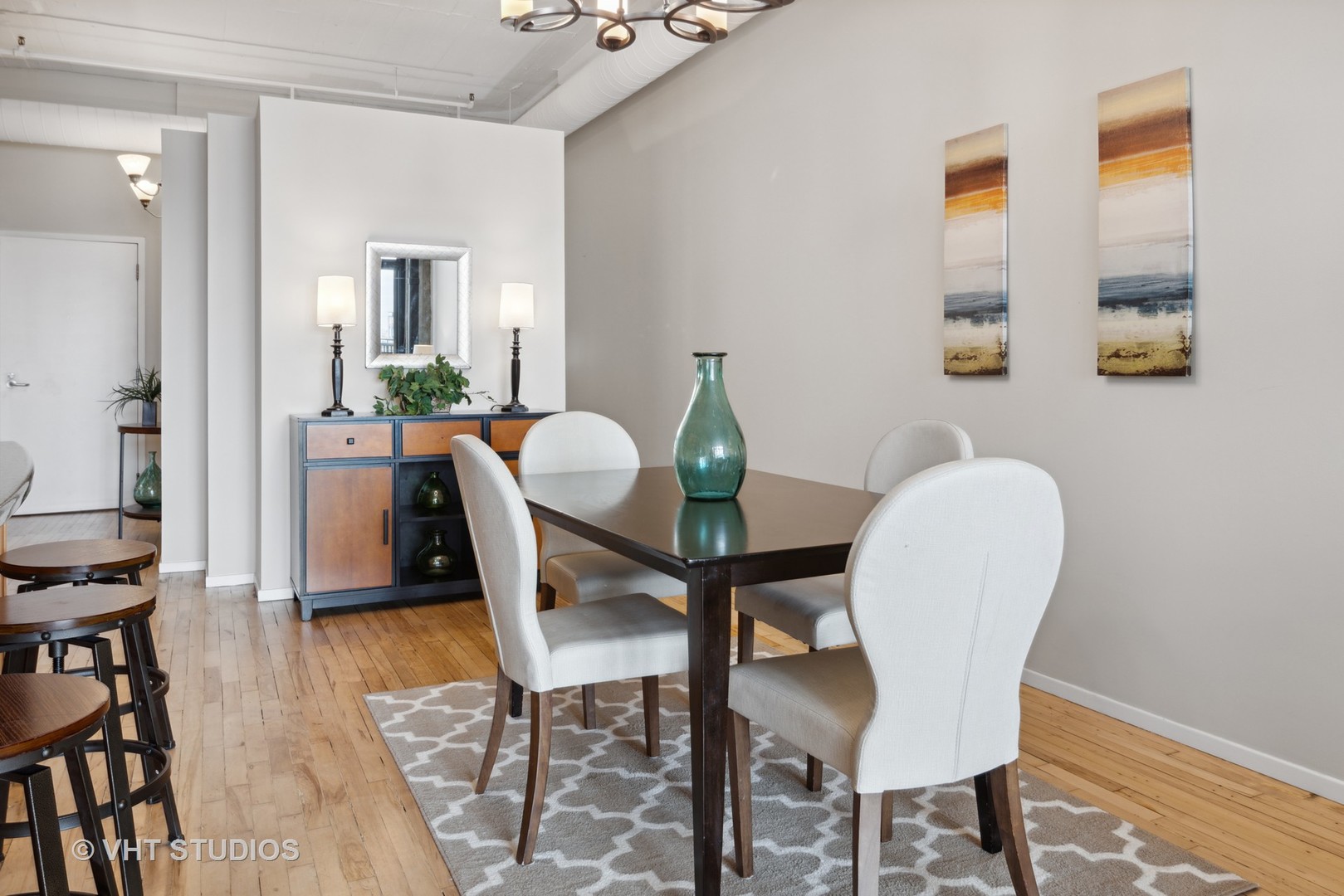 728 W Jackson Boulevard Unit: 504